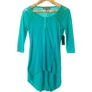 Almost Famous Teal Blue High Low Lace Accent LS 3 Button Tunic Top Size S